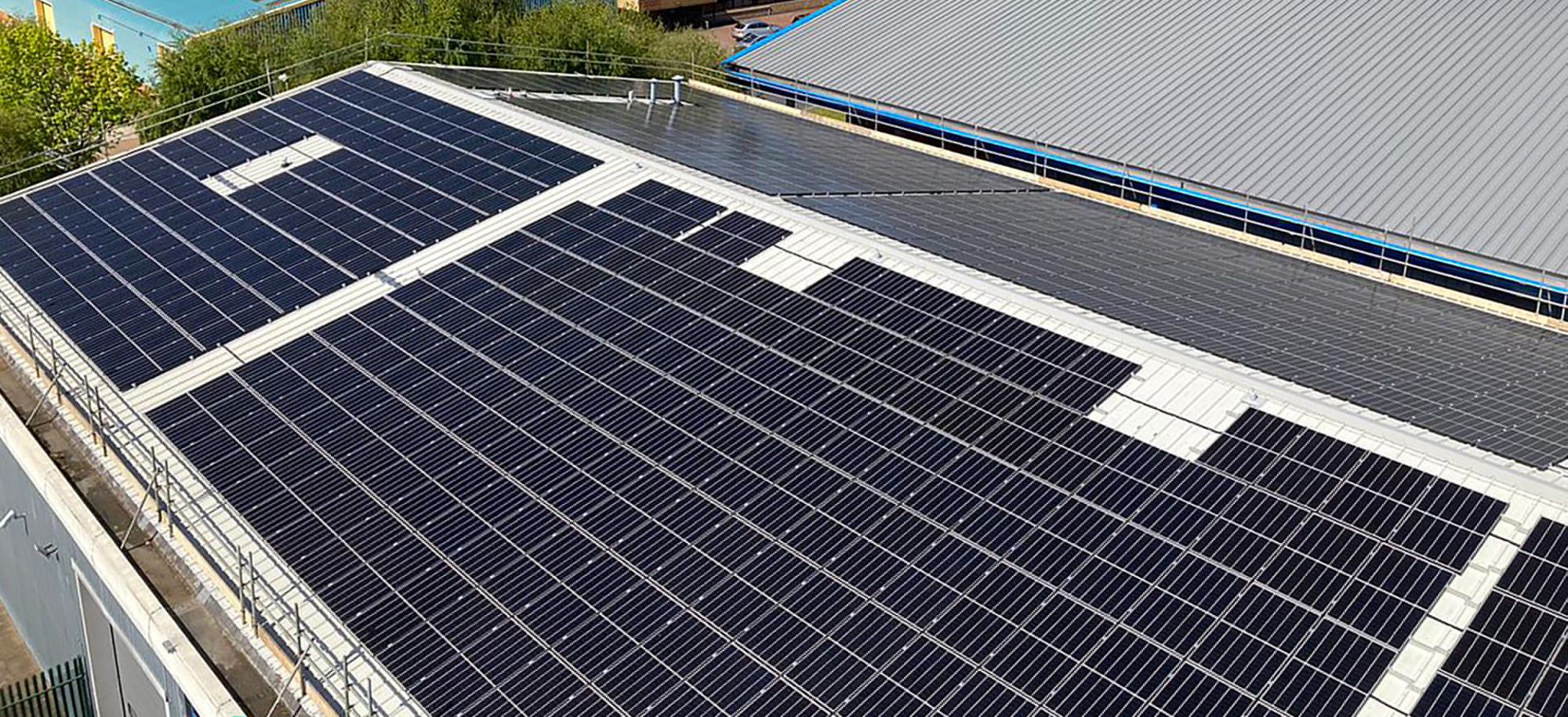 Serverhouse Solar for businesses | Award winning solar panel installers - Mypower